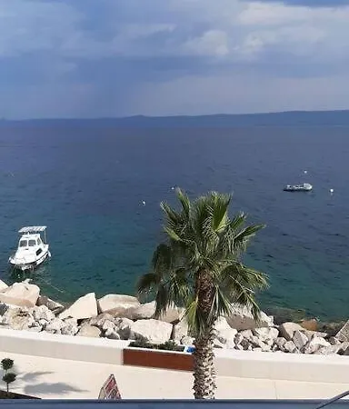 Apartment Lucy Seafront