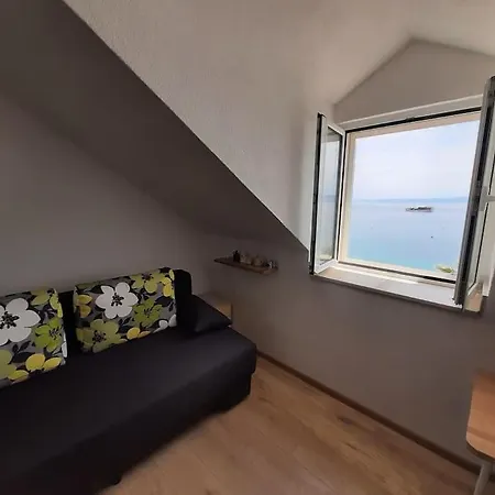 Apartment Lucy Seafront Bol