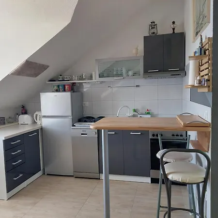Apartment Lucy Seafront *