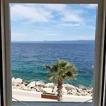 Lucy Seafront Apartamento