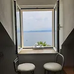 Lucy Seafront Apartamento *