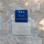 Lucy Seafront Apartamento Bol