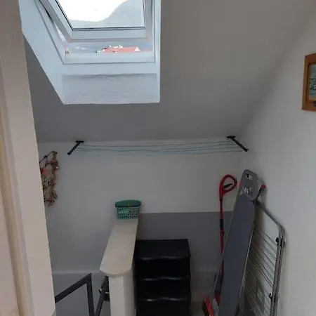 Lucy Seafront Daire Bol